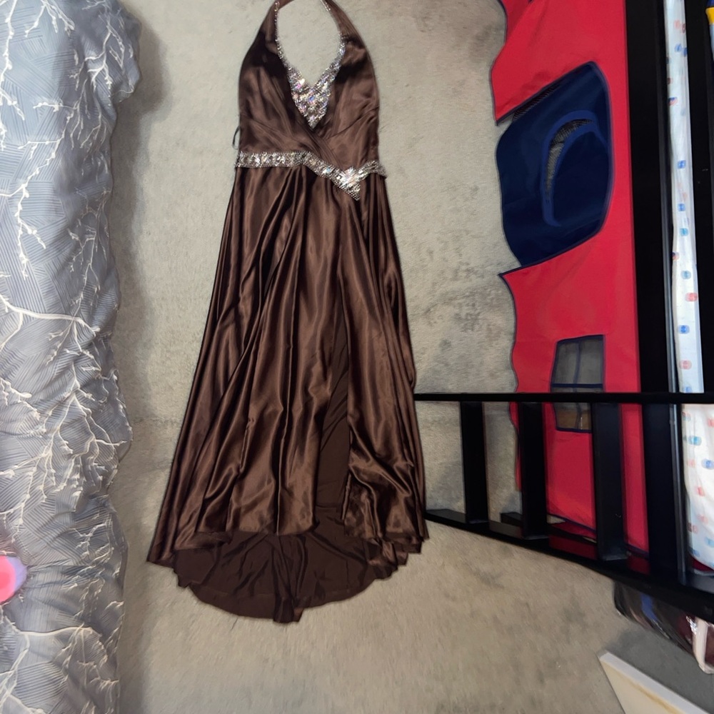 Tony Bowls Elegant Brown Halter Dress with Embellishments xl - Picture 4 of 12